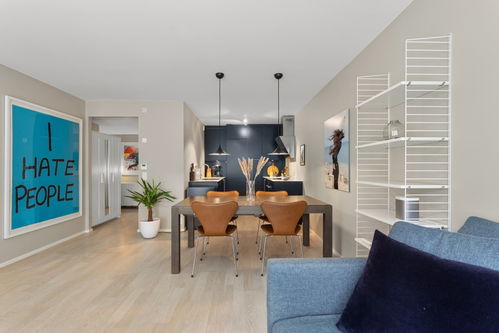 現(xiàn)代簡約室內(nèi)裝飾裝修圖片 廣告素材 下載至來源處